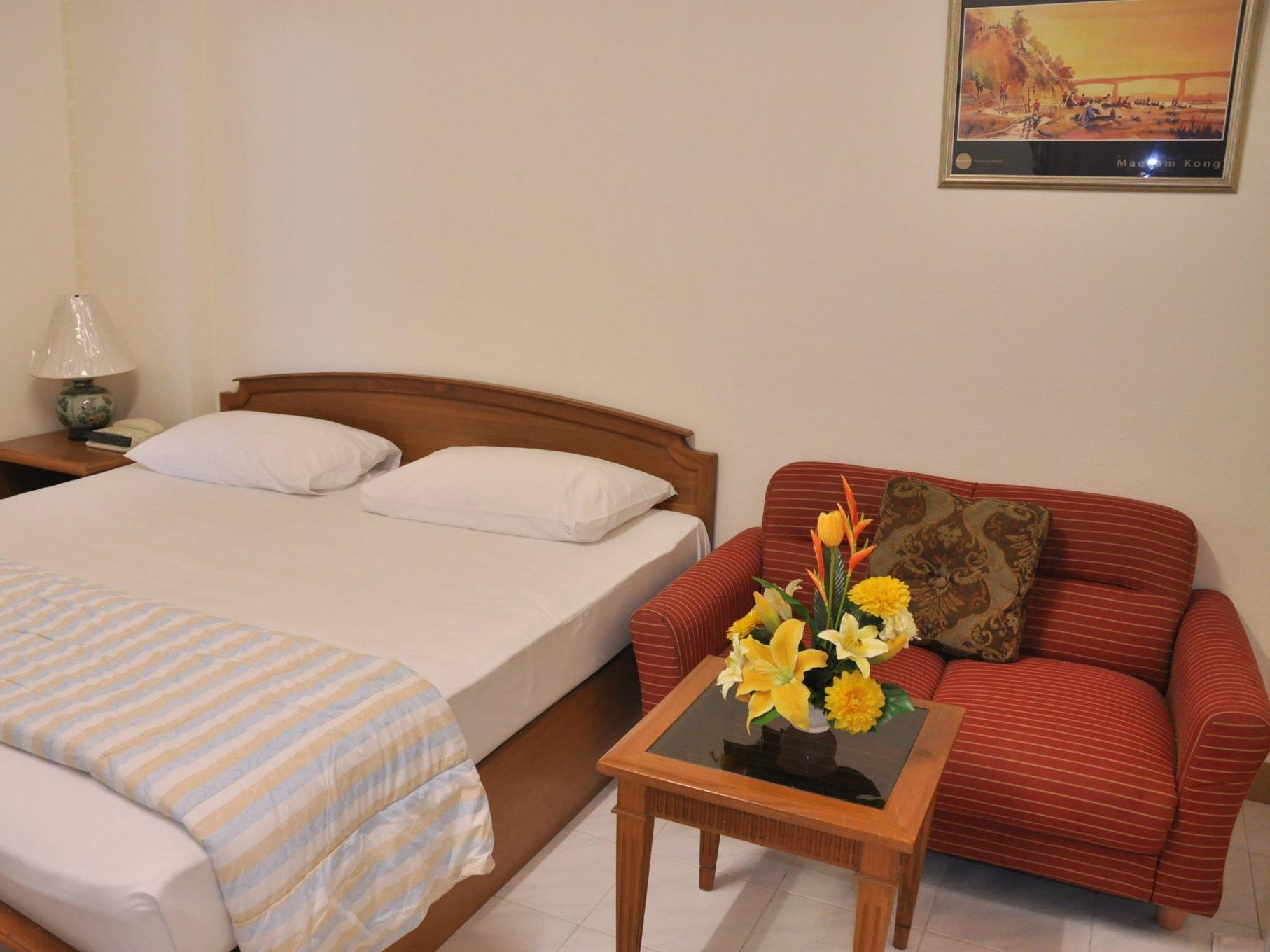 Phawana Sweet Hotel Bangkok Exterior foto